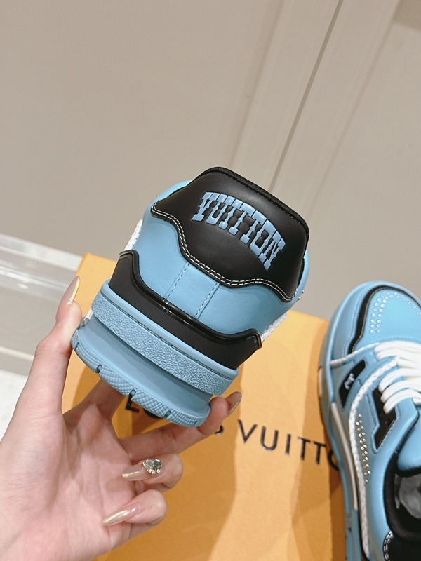 ルイヴィトン靴着用イメージ